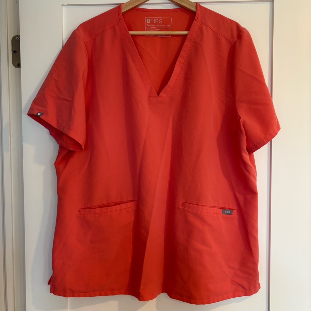 Figs Women's Hot Coral Casma 3 Pocket Scrub Top